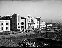 Exhibition_Coliseum_under_construction_1921-thumb.jpg